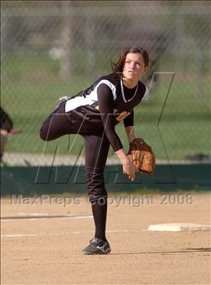 Thumbnail 3 in Lincoln vs. Del Oro (Pre-Season Tournament of Champions) photogallery.