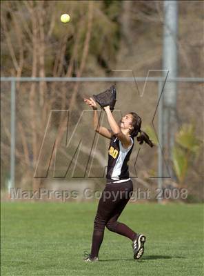 Thumbnail 3 in Lincoln vs. Del Oro (Pre-Season Tournament of Champions) photogallery.