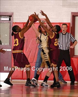 Thumbnail 3 in Edison vs. Nevada Union (Section Playoffs) photogallery.