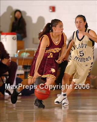 Thumbnail 1 in Edison vs. Nevada Union (Section Playoffs) photogallery.