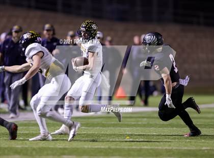 Thumbnail 3 in Argyle vs. Stephenville (UIL 4A Region Playoff) photogallery.