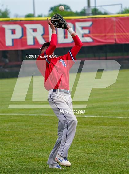 Thumbnail 1 in Terre Haute North Vigo vs. Plainfield (Sectional Semifinal) photogallery.