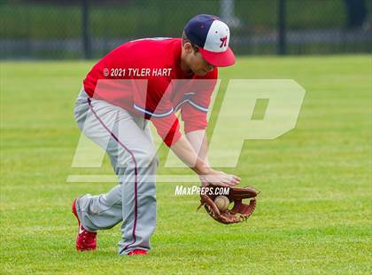 Thumbnail 2 in Terre Haute North Vigo vs. Plainfield (Sectional Semifinal) photogallery.