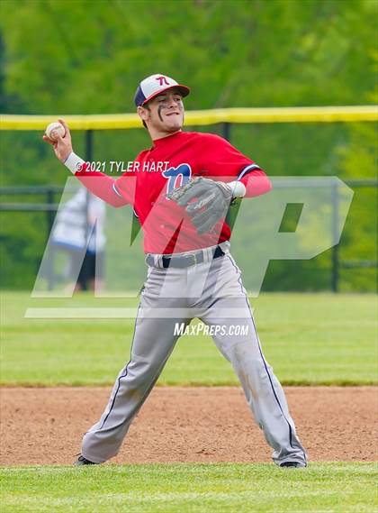 Thumbnail 1 in Terre Haute North Vigo vs. Plainfield (Sectional Semifinal) photogallery.