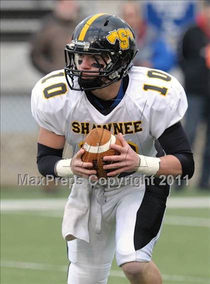 Thumbnail 3 in Shawnee vs. Cardinal Mooney (OHSAA D3 Final) photogallery.