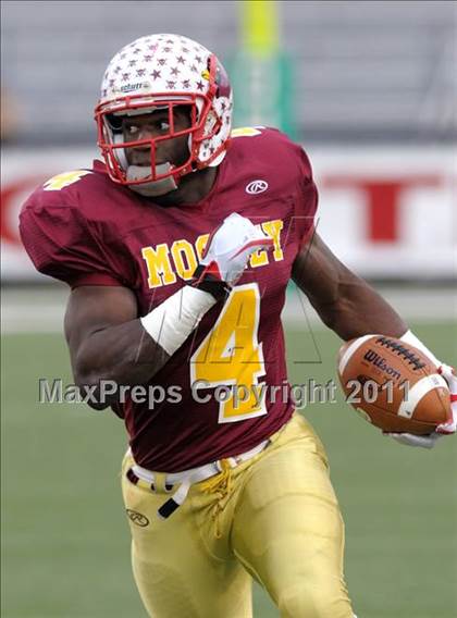Thumbnail 3 in Shawnee vs. Cardinal Mooney (OHSAA D3 Final) photogallery.