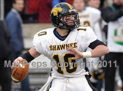 Thumbnail 2 in Shawnee vs. Cardinal Mooney (OHSAA D3 Final) photogallery.
