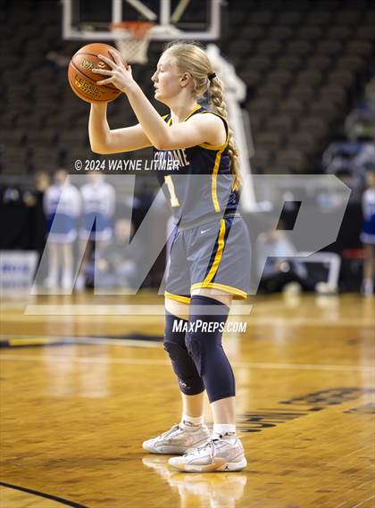 Thumbnail 3 in Notre Dame vs Highlands (2024 9th Region Girls Basketball Tournament) photogallery.