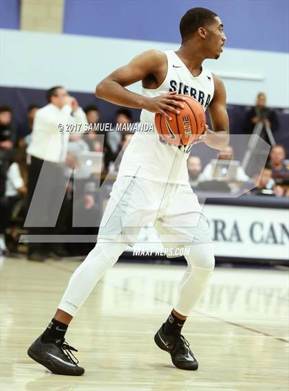 Thumbnail 3 in Sierra Canyon vs Bishop O'Dowd (Sierra Canyon Super Showcase) photogallery.
