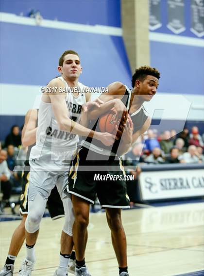 Thumbnail 3 in Sierra Canyon vs Bishop O'Dowd (Sierra Canyon Super Showcase) photogallery.