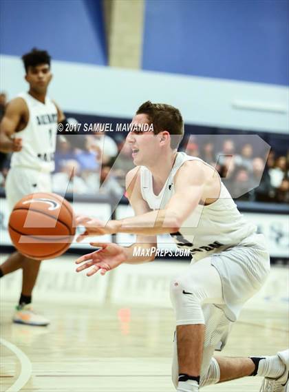 Thumbnail 1 in Sierra Canyon vs Bishop O'Dowd (Sierra Canyon Super Showcase) photogallery.
