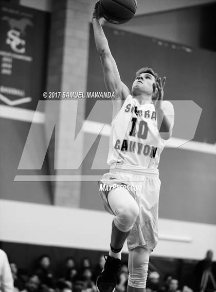 Thumbnail 2 in Sierra Canyon vs Bishop O'Dowd (Sierra Canyon Super Showcase) photogallery.