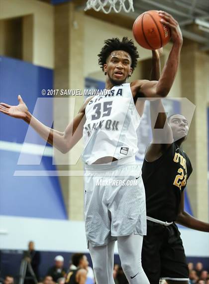 Thumbnail 3 in Sierra Canyon vs Bishop O'Dowd (Sierra Canyon Super Showcase) photogallery.