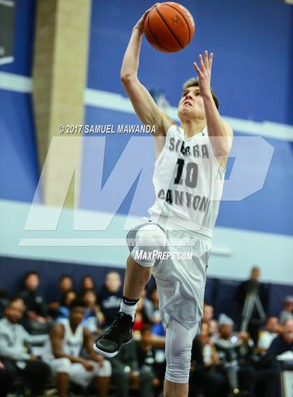 Thumbnail 1 in Sierra Canyon vs Bishop O'Dowd (Sierra Canyon Super Showcase) photogallery.