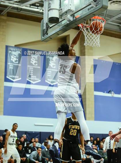 Thumbnail 1 in Sierra Canyon vs Bishop O'Dowd (Sierra Canyon Super Showcase) photogallery.