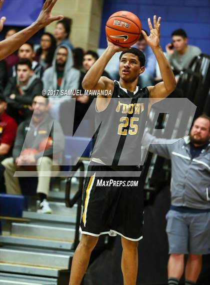 Thumbnail 1 in Sierra Canyon vs Bishop O'Dowd (Sierra Canyon Super Showcase) photogallery.