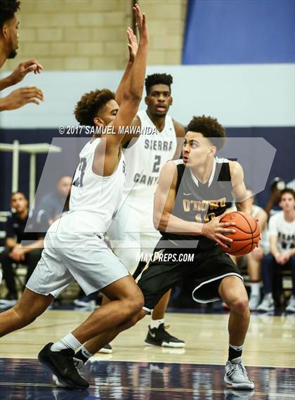 Thumbnail 1 in Sierra Canyon vs Bishop O'Dowd (Sierra Canyon Super Showcase) photogallery.