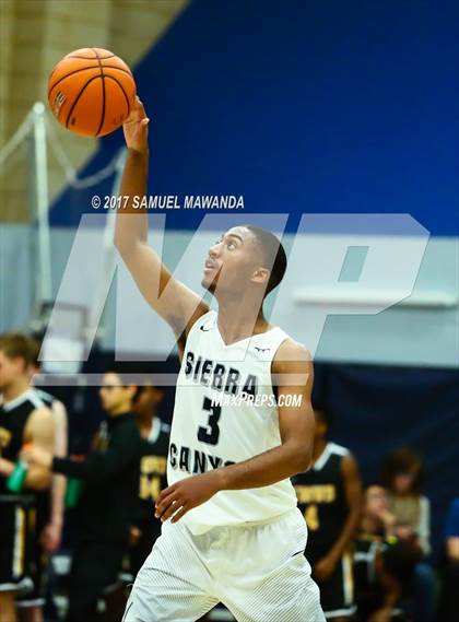 Thumbnail 2 in Sierra Canyon vs Bishop O'Dowd (Sierra Canyon Super Showcase) photogallery.