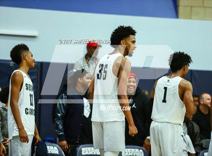Thumbnail 3 in Sierra Canyon vs Bishop O'Dowd (Sierra Canyon Super Showcase) photogallery.