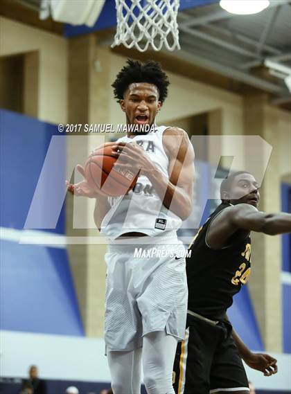 Thumbnail 1 in Sierra Canyon vs Bishop O'Dowd (Sierra Canyon Super Showcase) photogallery.