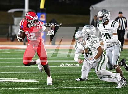 Thumbnail 3 in De La Salle vs. Mater Dei (CIF State Open Division Final) photogallery.