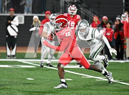 Thumbnail 1 in De La Salle vs. Mater Dei (CIF State Open Division Final) photogallery.