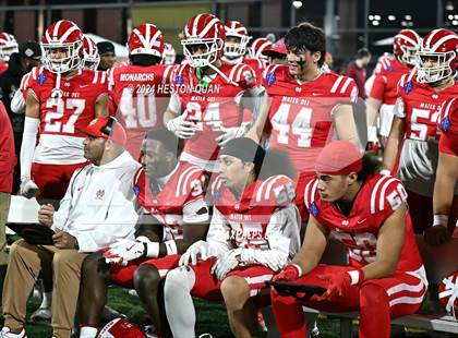Thumbnail 1 in De La Salle vs. Mater Dei (CIF State Open Division Final) photogallery.