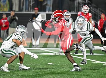 Thumbnail 2 in De La Salle vs. Mater Dei (CIF State Open Division Final) photogallery.