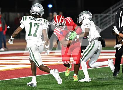 Thumbnail 2 in De La Salle vs. Mater Dei (CIF State Open Division Final) photogallery.