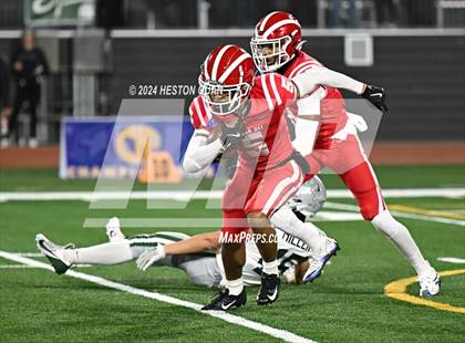 Thumbnail 3 in De La Salle vs. Mater Dei (CIF State Open Division Final) photogallery.