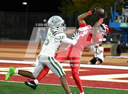 Thumbnail 3 in De La Salle vs. Mater Dei (CIF State Open Division Final) photogallery.