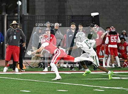 Thumbnail 1 in De La Salle vs. Mater Dei (CIF State Open Division Final) photogallery.