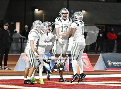 Thumbnail 3 in De La Salle vs. Mater Dei (CIF State Open Division Final) photogallery.