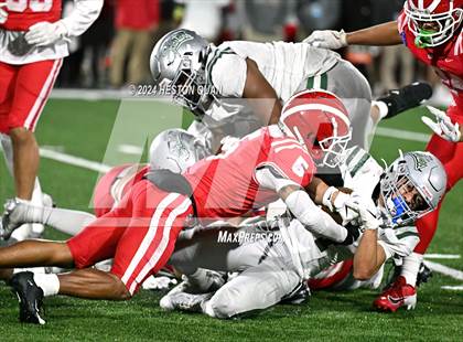 Thumbnail 2 in De La Salle vs. Mater Dei (CIF State Open Division Final) photogallery.