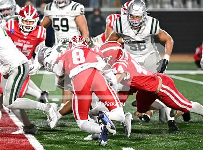 Thumbnail 2 in De La Salle vs. Mater Dei (CIF State Open Division Final) photogallery.