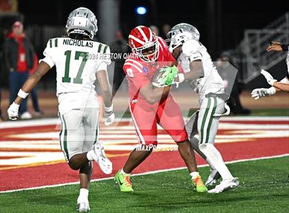 Thumbnail 3 in De La Salle vs. Mater Dei (CIF State Open Division Final) photogallery.