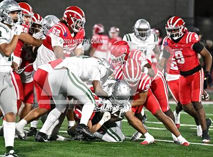 Thumbnail 2 in De La Salle vs. Mater Dei (CIF State Open Division Final) photogallery.