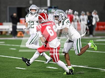 Thumbnail 2 in De La Salle vs. Mater Dei (CIF State Open Division Final) photogallery.