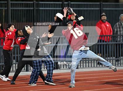 Thumbnail 2 in De La Salle vs. Mater Dei (CIF State Open Division Final) photogallery.