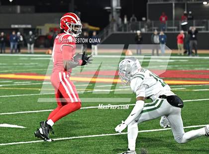 Thumbnail 1 in De La Salle vs. Mater Dei (CIF State Open Division Final) photogallery.