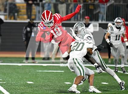 Thumbnail 2 in De La Salle vs. Mater Dei (CIF State Open Division Final) photogallery.