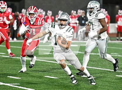 Thumbnail 3 in De La Salle vs. Mater Dei (CIF State Open Division Final) photogallery.