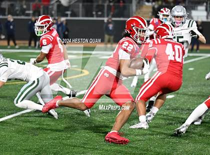 Thumbnail 3 in De La Salle vs. Mater Dei (CIF State Open Division Final) photogallery.