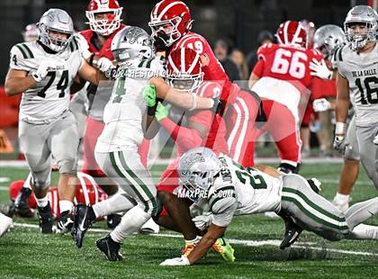 Thumbnail 2 in De La Salle vs. Mater Dei (CIF State Open Division Final) photogallery.