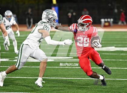 Thumbnail 2 in De La Salle vs. Mater Dei (CIF State Open Division Final) photogallery.