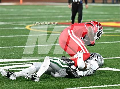 Thumbnail 1 in De La Salle vs. Mater Dei (CIF State Open Division Final) photogallery.