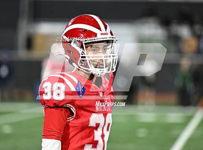 Thumbnail 3 in De La Salle vs. Mater Dei (CIF State Open Division Final) photogallery.