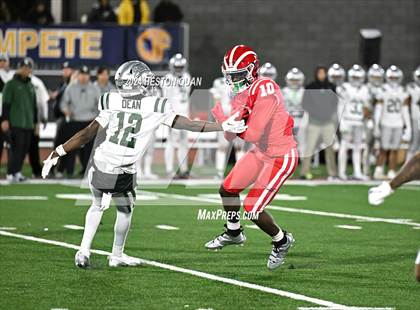 Thumbnail 1 in De La Salle vs. Mater Dei (CIF State Open Division Final) photogallery.