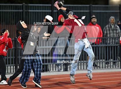 Thumbnail 3 in De La Salle vs. Mater Dei (CIF State Open Division Final) photogallery.