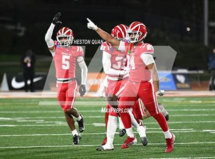 Thumbnail 2 in De La Salle vs. Mater Dei (CIF State Open Division Final) photogallery.